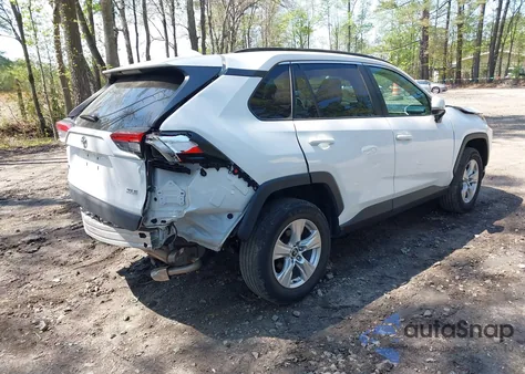 2021 Toyota Rav4 Xle from USA, damaged, VIN 2T3W1RFV5MW118836
